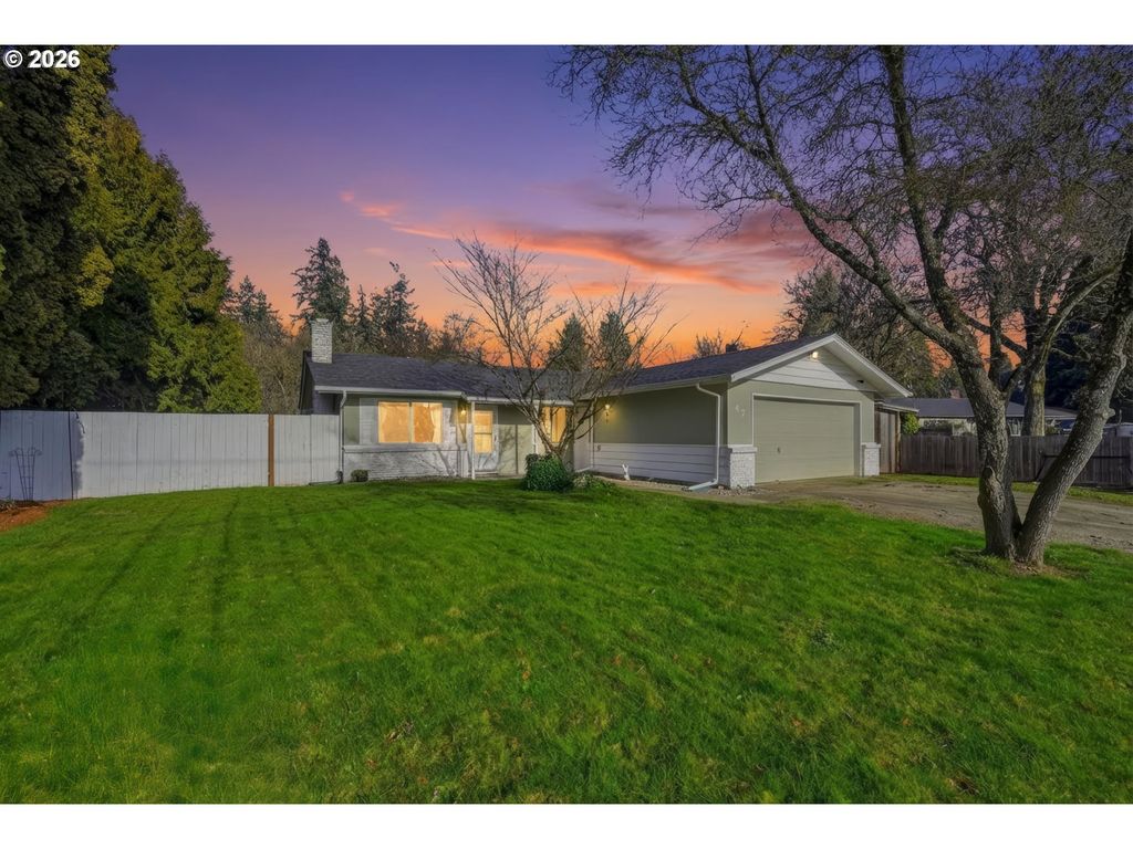 47 VAN FOSSEN Ct, Eugene, OR 97404