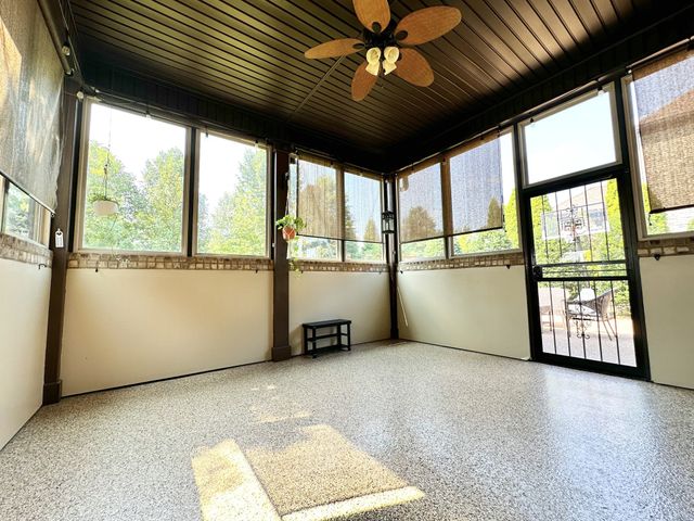 337 Crooked Creek Ln, Hendersonville, TN 37075