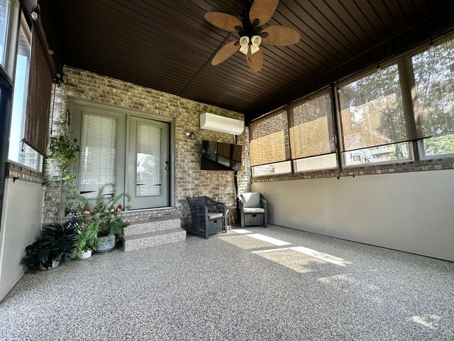 337 Crooked Creek Ln, Hendersonville, TN 37075