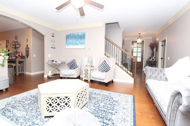 337 Crooked Creek Ln, Hendersonville, TN 37075