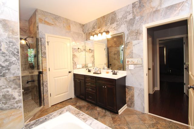 337 Crooked Creek Ln, Hendersonville, TN 37075