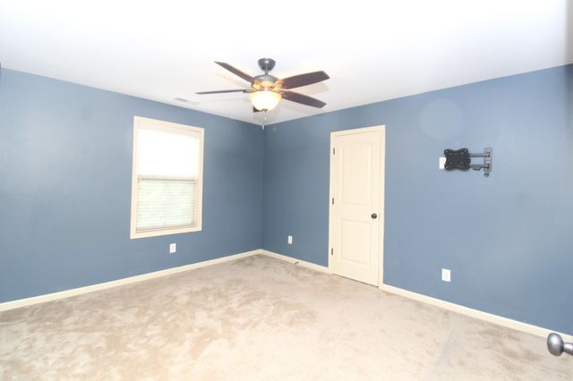 337 Crooked Creek Ln, Hendersonville, TN 37075