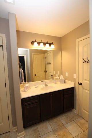 337 Crooked Creek Ln, Hendersonville, TN 37075