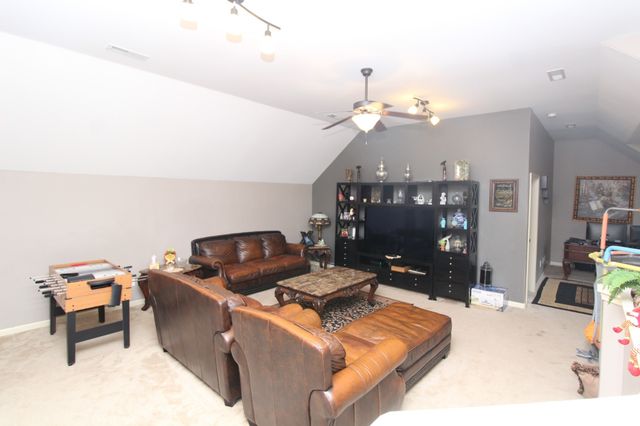 337 Crooked Creek Ln, Hendersonville, TN 37075