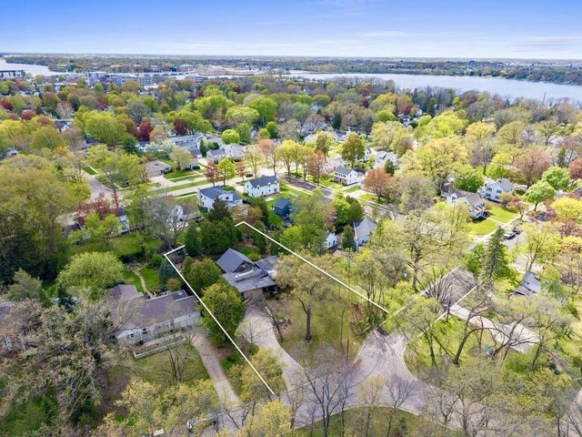 718 RANDALL AVENUE, De Pere, WI 54115