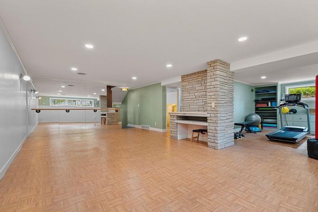 718 RANDALL AVENUE, De Pere, WI 54115