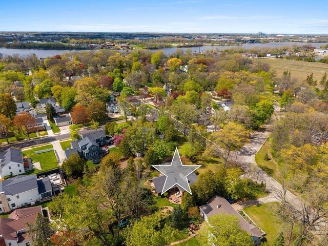 718 RANDALL AVENUE, De Pere, WI 54115