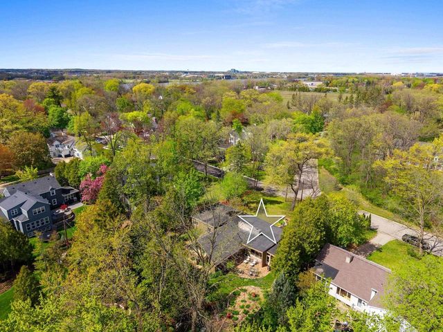 718 RANDALL AVENUE, De Pere, WI 54115