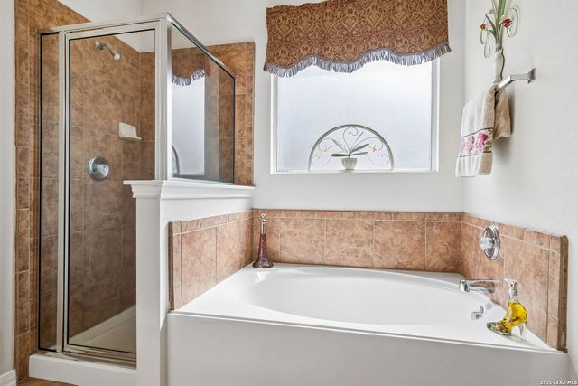 1008 OAK RDG, Schertz, TX 78154