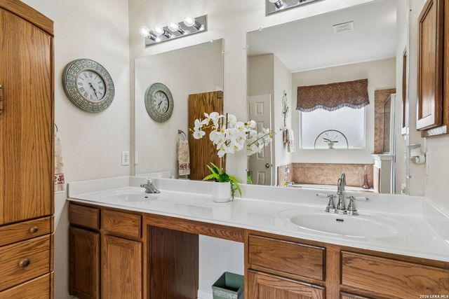 1008 OAK RDG, Schertz, TX 78154