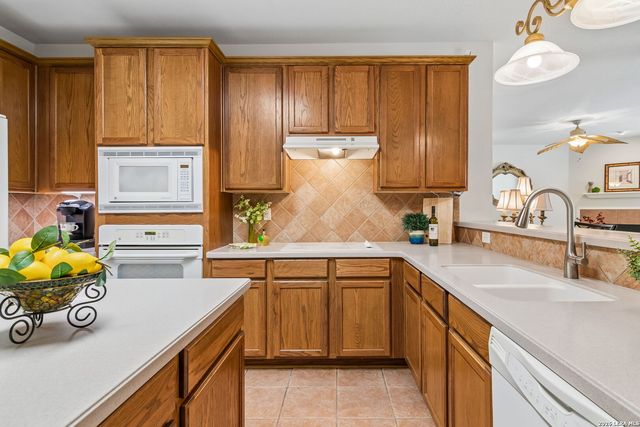 1008 OAK RDG, Schertz, TX 78154