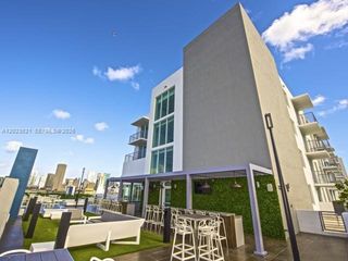 729 NW 2nd St 808, Miami, FL 33128