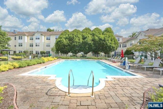 187 Paterson Avenue 1, Midland Park, NJ 07432