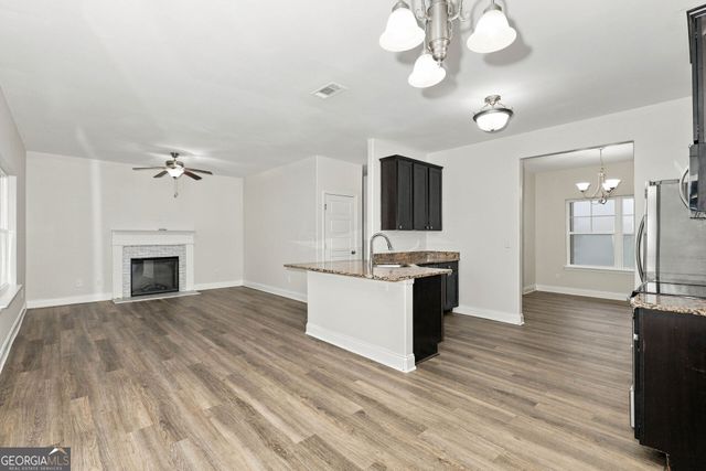210 Glenview Trail, Griffin, GA 30224