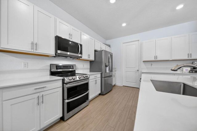 7528 NW Deysbrook Lane, Port St. Lucie, FL 34987