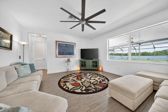 7528 NW Deysbrook Lane, Port St. Lucie, FL 34987