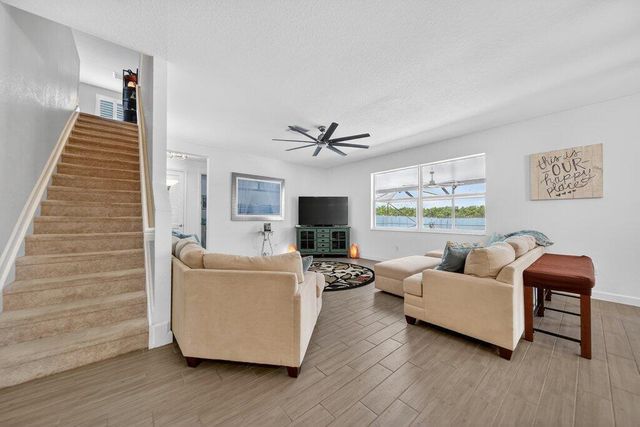 7528 NW Deysbrook Lane, Port St. Lucie, FL 34987