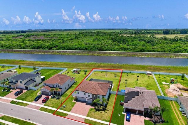 7528 NW Deysbrook Lane, Port St. Lucie, FL 34987