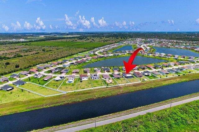 7528 NW Deysbrook Lane, Port St. Lucie, FL 34987