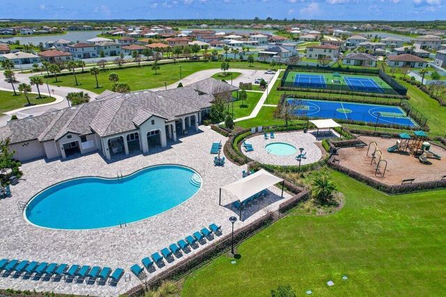 7528 NW Deysbrook Lane, Port St. Lucie, FL 34987