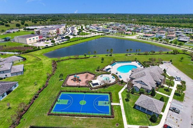 7528 NW Deysbrook Lane, Port St. Lucie, FL 34987