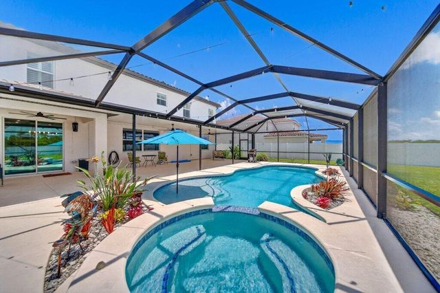 7528 NW Deysbrook Lane, Port St. Lucie, FL 34987