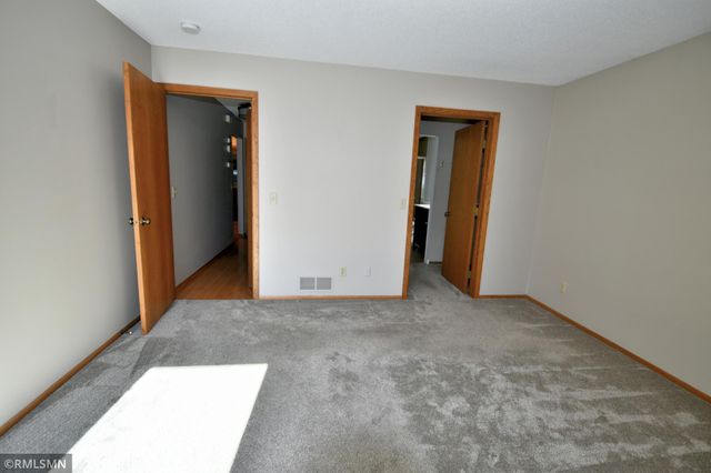 580 Evergreen Drive 21, New Richmond, WI 54017