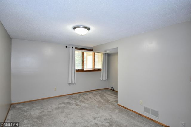 580 Evergreen Drive 21, New Richmond, WI 54017