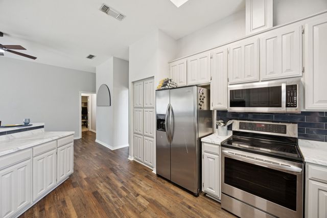2705 Serenade Court, Arlington, TX 76015
