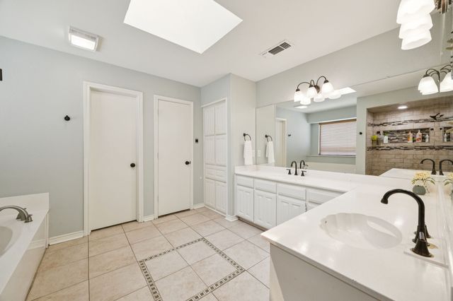 2705 Serenade Court, Arlington, TX 76015