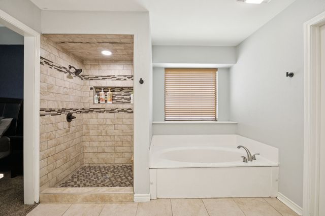 2705 Serenade Court, Arlington, TX 76015