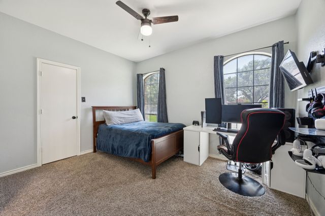 2705 Serenade Court, Arlington, TX 76015