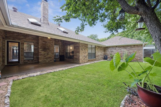 2705 Serenade Court, Arlington, TX 76015