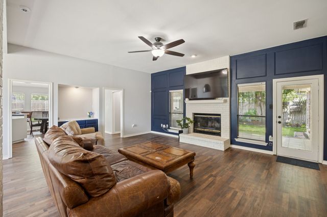 2705 Serenade Court, Arlington, TX 76015