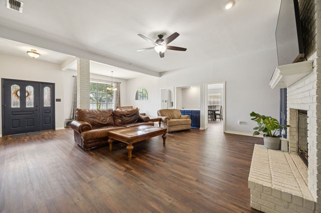 2705 Serenade Court, Arlington, TX 76015