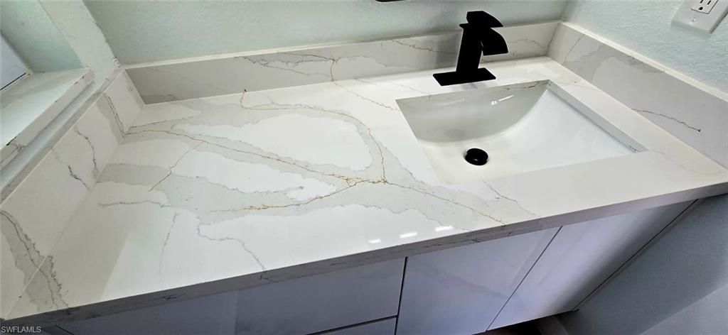 Image 21 of property listing at 238 SE 46th LN, Cape Coral, FL 33904