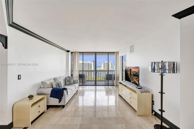 1000 W Island Boulevard 2908, Aventura, FL 33160
