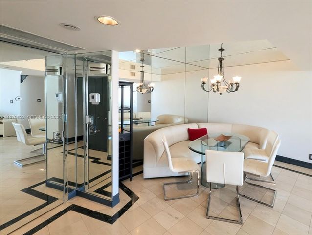1000 W Island Boulevard 2908, Aventura, FL 33160