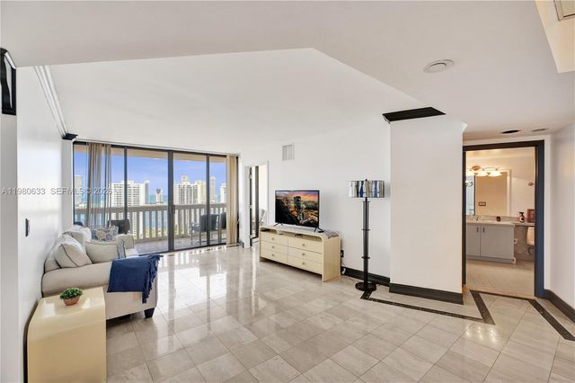 1000 W Island Boulevard 2908, Aventura, FL 33160