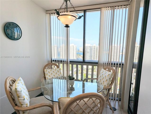 1000 W Island Boulevard 2908, Aventura, FL 33160