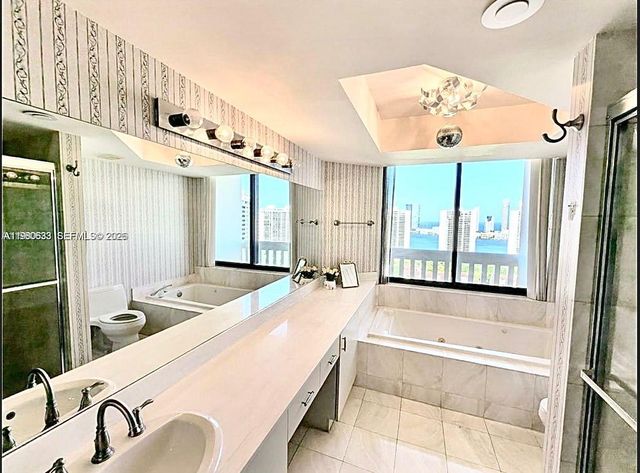 1000 W Island Boulevard 2908, Aventura, FL 33160