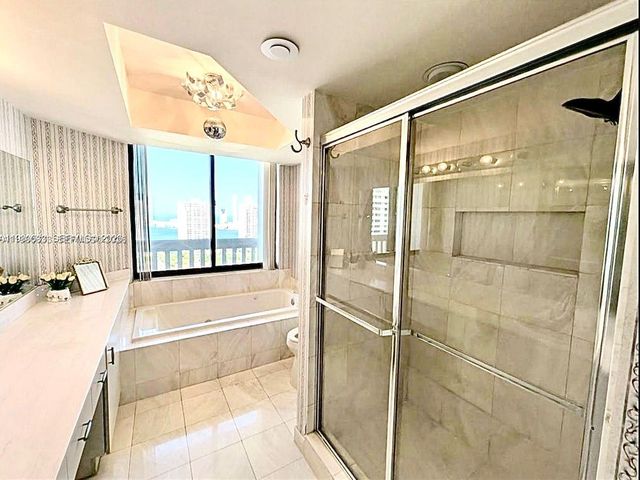 1000 W Island Boulevard 2908, Aventura, FL 33160