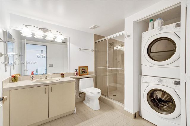 1000 W Island Boulevard 2908, Aventura, FL 33160