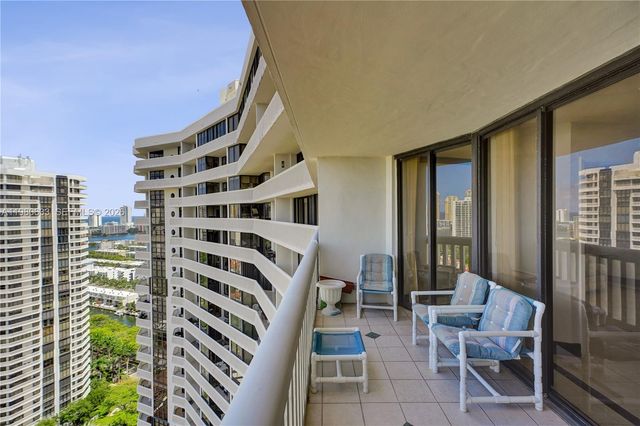 1000 W Island Boulevard 2908, Aventura, FL 33160
