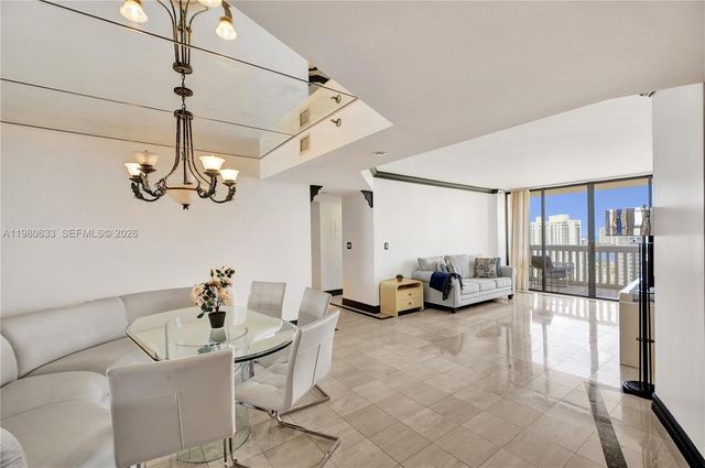1000 W Island Boulevard 2908, Aventura, FL 33160