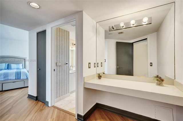 1000 W Island Boulevard 2908, Aventura, FL 33160
