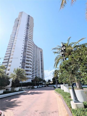 1000 W Island Boulevard 2908, Aventura, FL 33160