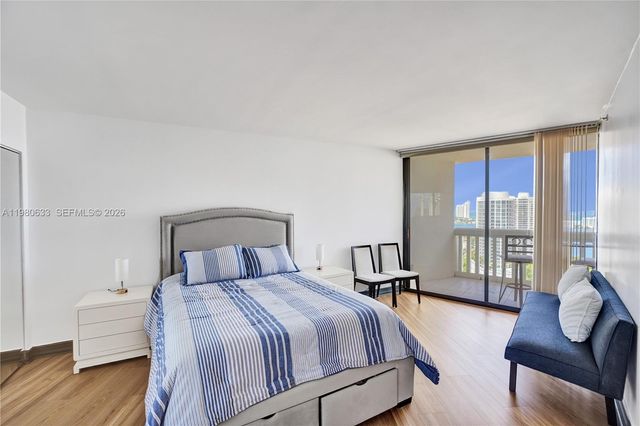 1000 W Island Boulevard 2908, Aventura, FL 33160
