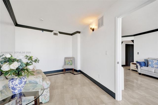1000 W Island Boulevard 2908, Aventura, FL 33160