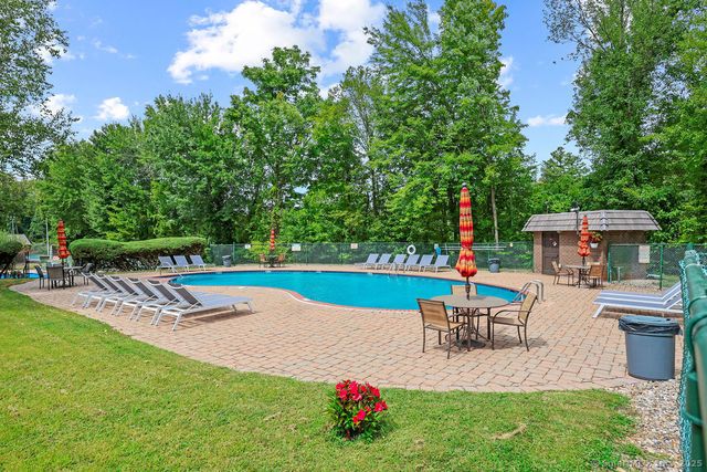 85 Oxbow Drive APT C7, Glastonbury, CT 06033